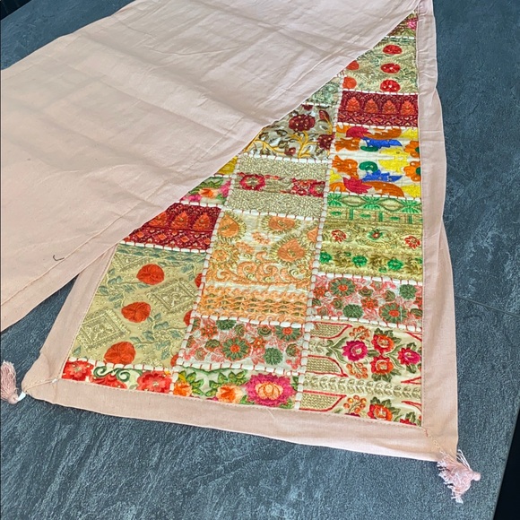 Patchwork Table Runner with Floral Patterns - Picture 13 of 13